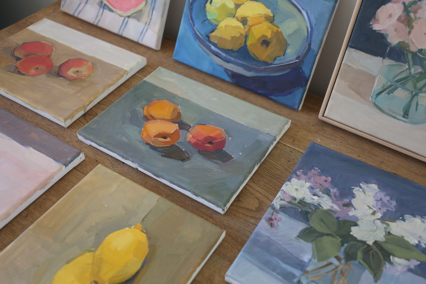 3 Peaches on Blue